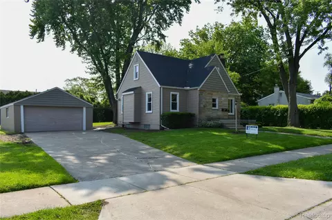 3434 Durham Rd, Royal Oak, MI 48073