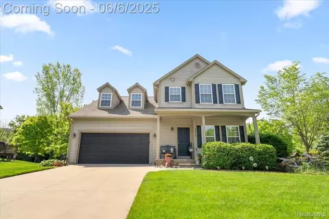 2608 Birchwood Dr, Oceola, MI 48855