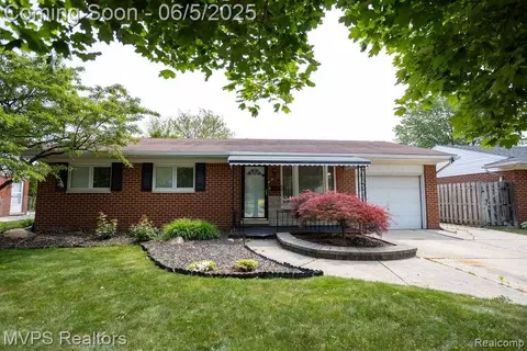 33316 Fraser Ave, Fraser, MI 48026