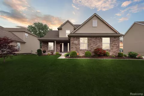 8933 Ringneck Dr, Ypsilanti, MI 48197