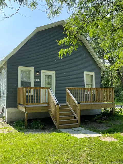 615 Conant Ave, Monroe, MI 48161