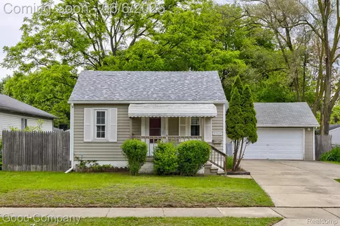 27410 Groveland St, Madison Heights, MI 48071