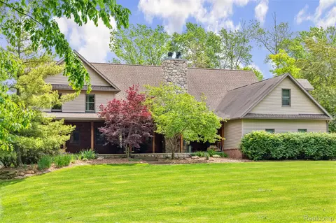 4230 Mill Lake Rd, Orion, MI 48360