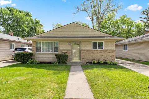 12120 Arcola St, Livonia, MI 48150
