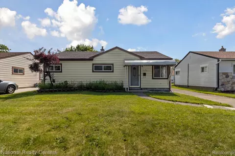 6224 Gilman St, Garden City, MI 48135