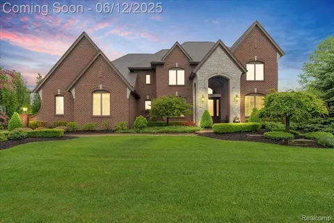 21174 Bridle Run, Northville, MI 48167