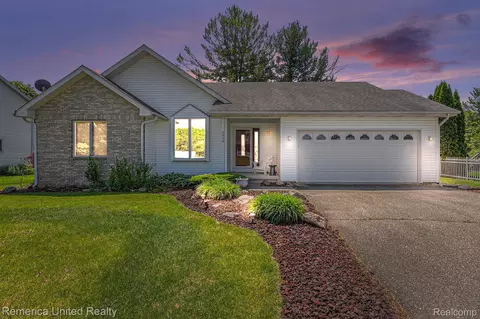 2458 Oseola Ave, Oceola, MI 48843