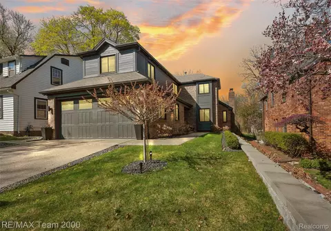 636 Morley Ct, Dearborn, MI 48124