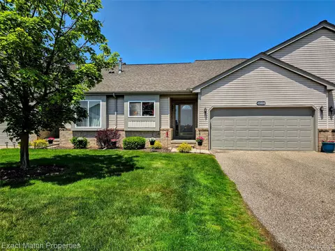 45009 Mitchell St, Grand Blanc, MI 48439