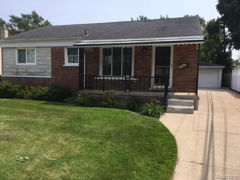 720 Mapleknoll Ave, Madison Heights, MI 48071