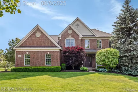 24827 Terra Del Mar Dr, Novi, MI 48374