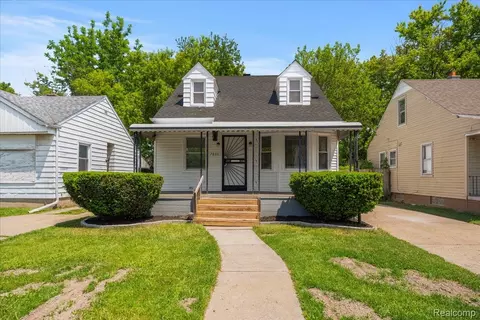 7800 Greenview Ave, Detroit, MI 48228
