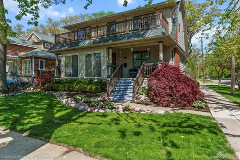 802 Hilldale Dr, Royal Oak, MI 48067