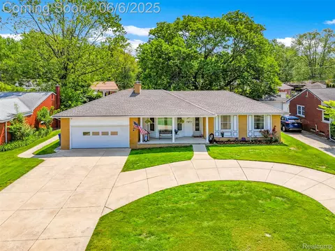 17445 W Outer Dr, Dearborn Heights, MI 48127