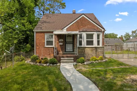 13525 Rockdale St, Detroit, MI 48223