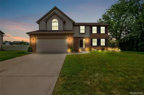 22251 Sylvan Ave, Flat Rock, MI 48134