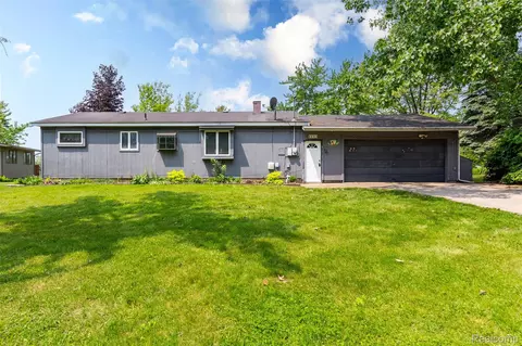 2650 Devonshire, Leonard, MI 48367