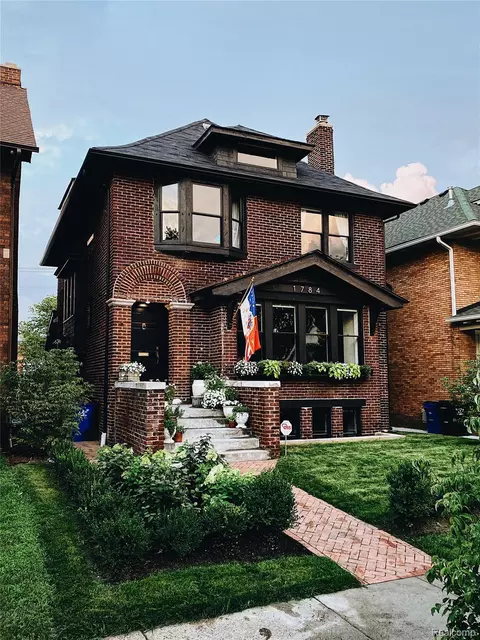 1784 Seyburn St, Detroit, MI 48214