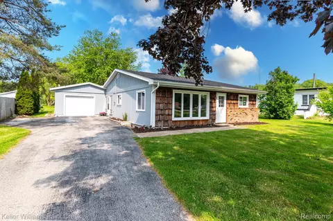 335 Pickford Rd, Kimball, MI 48074