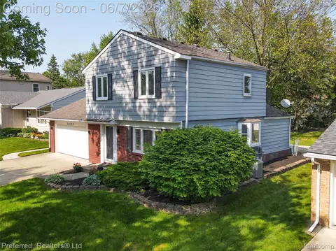 24500 Hampton Hill St, Novi, MI 48375
