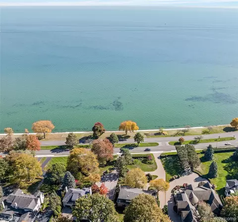 561 Lake Shore Rd, Village Of Grosse Pointe Shores, MI 48236