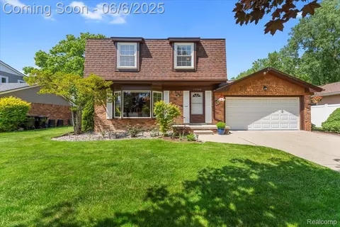 16268 Truwood St, Trenton, MI 48183
