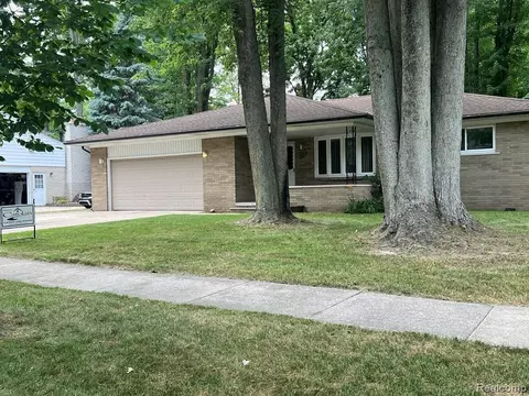 2763 Ranieri Dr, Troy, MI 48085 photo 1