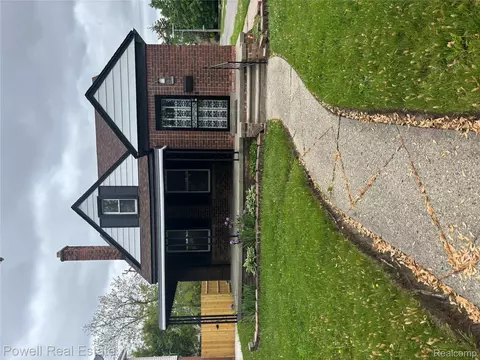 16800 Archdale St, Detroit, MI 48235