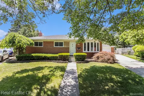 3505 Plainview St, Trenton, MI 48183