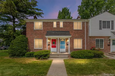 22953 Allen Rd, Saint Clair Shores, MI 48080