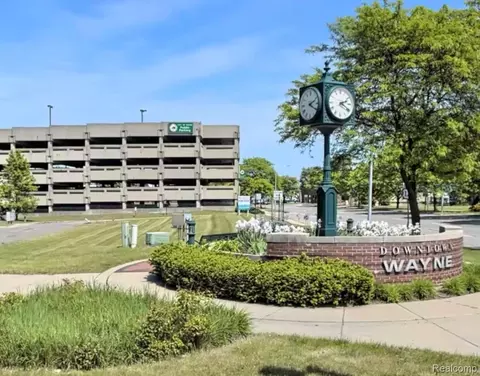 0000 Michigan E, Wayne, MI 48184