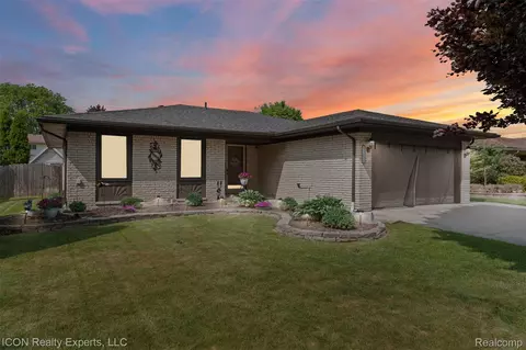 2629 Mellowood Dr, Sterling Heights, MI 48310