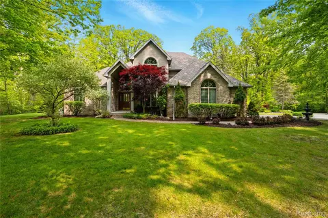 4800 Timberline Dr, Clyde, MI 48049