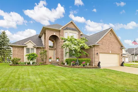 52381 Monaco Dr, Macomb, MI 48042 photo 1