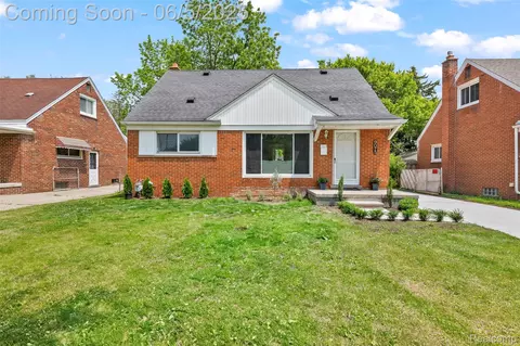 9075 Mckinley St, Taylor, MI 48180