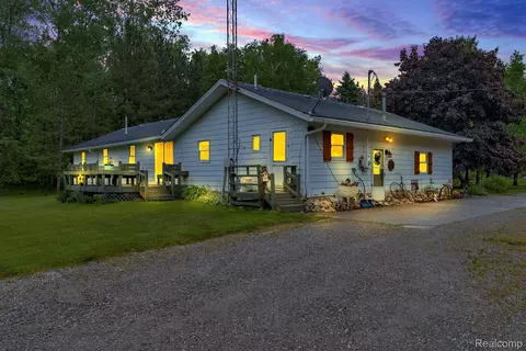 5405 Walker Rd, Carsonville, MI 48419