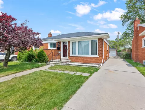 6442 Arcola St, Garden City, MI 48135