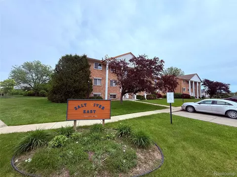 Chesterfield, MI Condos & Townhouses For Sale - Movoto