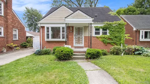 25695 Orchard Dr, Dearborn Heights, MI 48125