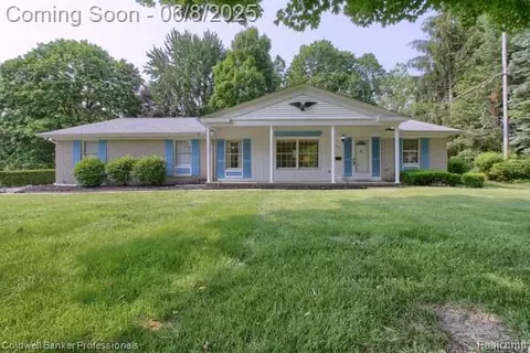 45311 Galway Dr, Northville, MI 48167