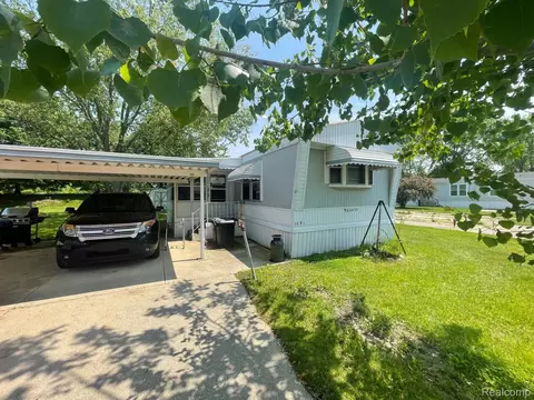 7046 Root St, Mount Morris, MI 48458