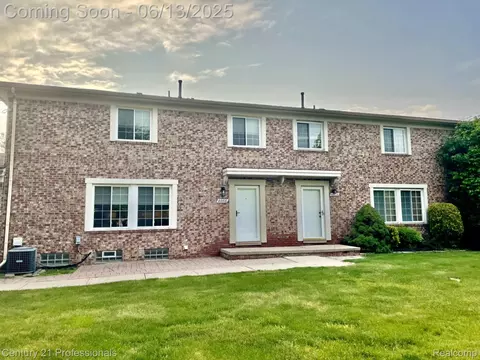 44416 Newburyport Dr, Canton, MI 48187