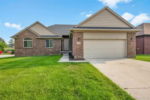 19980 Cass Ave, Clinton Township, MI 48038