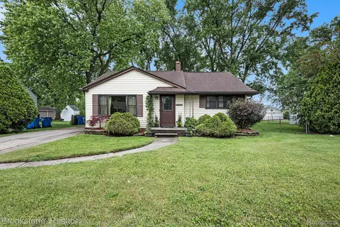 11780 Avondale Ave, Warren, MI 48089