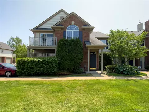 3577 Oakmonte Blvd, Rochester, MI 48306