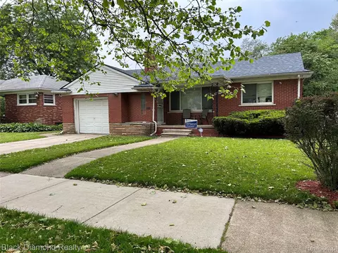 18499 Gruebner St, Detroit, MI 48234