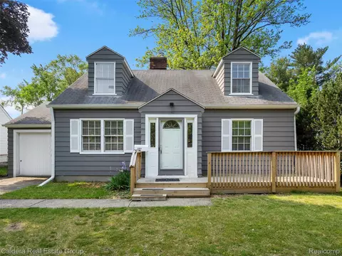 1261 W Troy St, Ferndale, MI 48220
