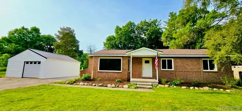 20891 Winifred Ct, Unadilla, MI 48169