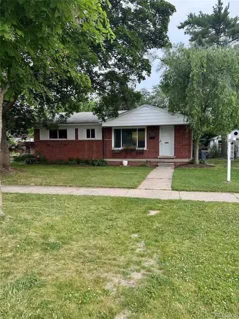 31105 W Chicago St, Livonia, MI 48150