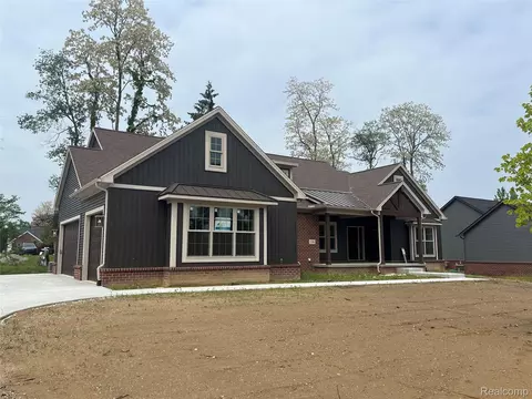 1286 Blue Ridge Pkwy, White Lake, MI 48383